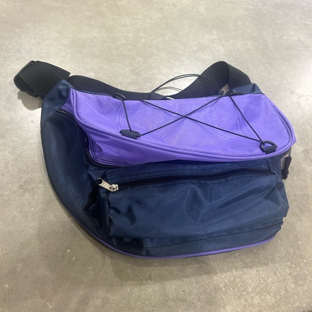 Massive retro oversized belt bag. Navy/purple. Holds a loaf of bread! Zippered